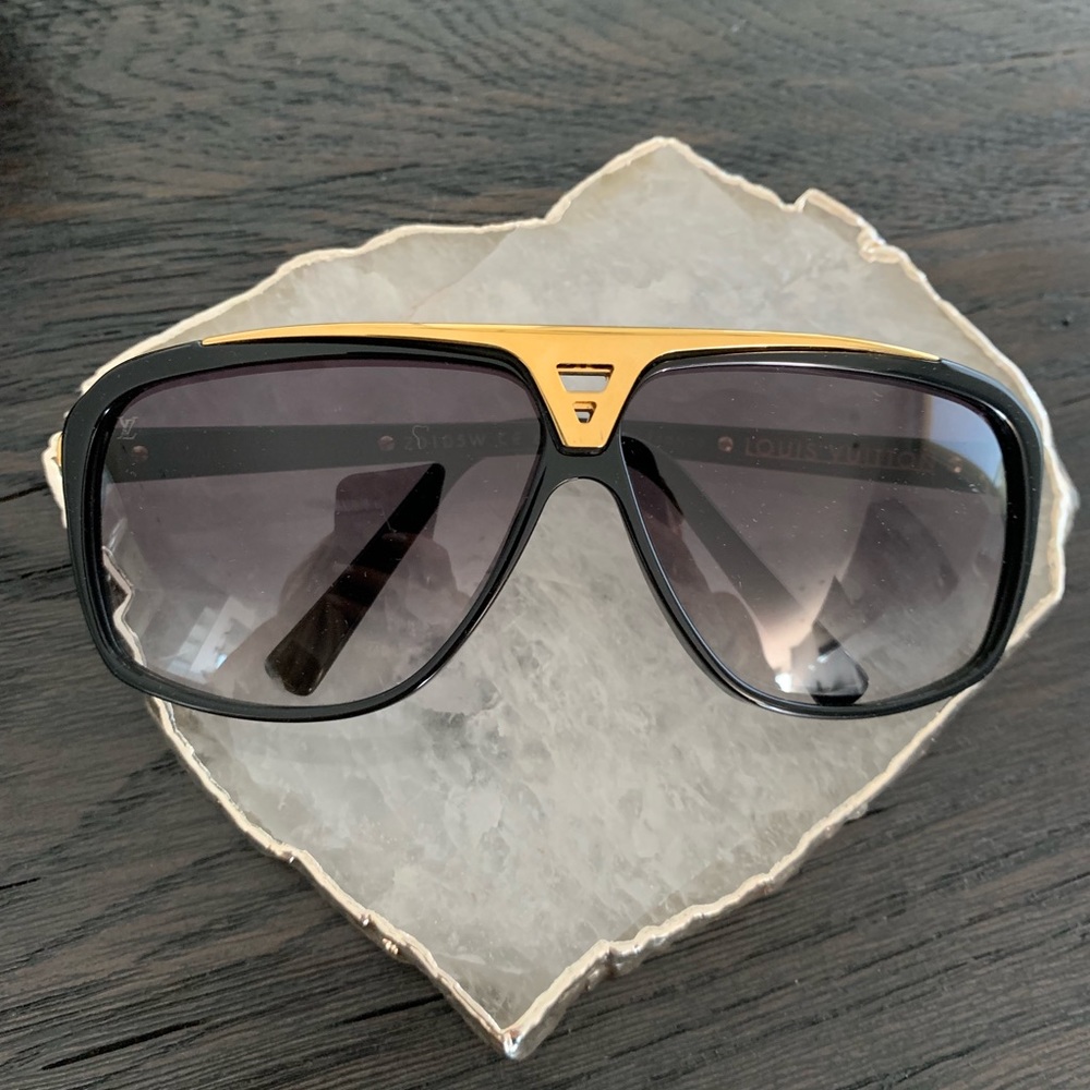 Authentic Louis Vuitton “Evidence” sunglasses